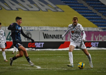 «Зоря» вирвала перемогу у «Чорноморця» завдяки ударам Мічіна і Башича у компенсований час