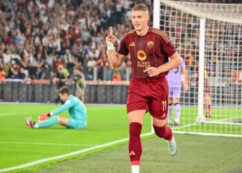 Артем Довбик вошел в топ-10 самых высокооплачиваемых футболистов «Ромы»