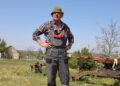 Оранка в бронежилеті: фермери з Благодатівки відроджують господарство, попри небезпеку і проблеми — Херсон