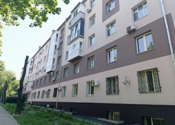 У Запоріжжі завершують відновлення п’ятиповерхівки на вулиці Незалежної України — 150 родин зможуть повернутись до відремонтованих осель | Новости Запорожья