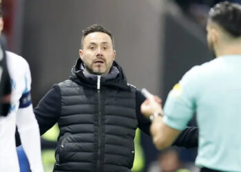 Де Дзерби возвращается в АПЛ: тренер подписал контракт с «Тоттенхэмом»