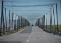 У Херсоні антидроновими сітками накрили вже понад 50 кілометрів доріг