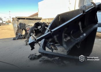 У Вознесенівському районі Запоріжжя невідомі підпалили пластикові сміттєві контейнери: компанія шукає вандалів | Новости Запорожья